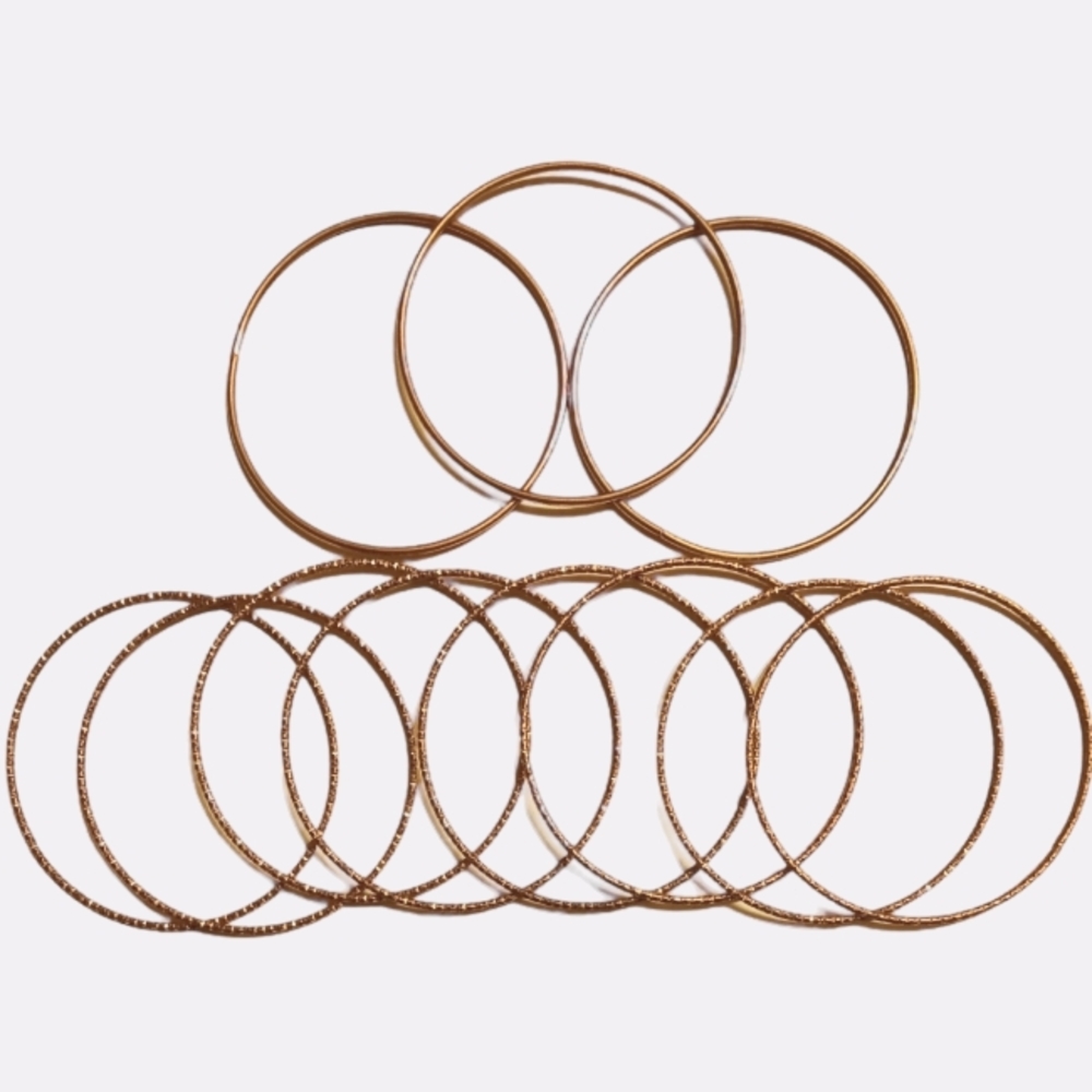 Set of 11 ct Unbranded Metal Gold Tone Bangle Bracelets 3 Smooth & 8 Patterned